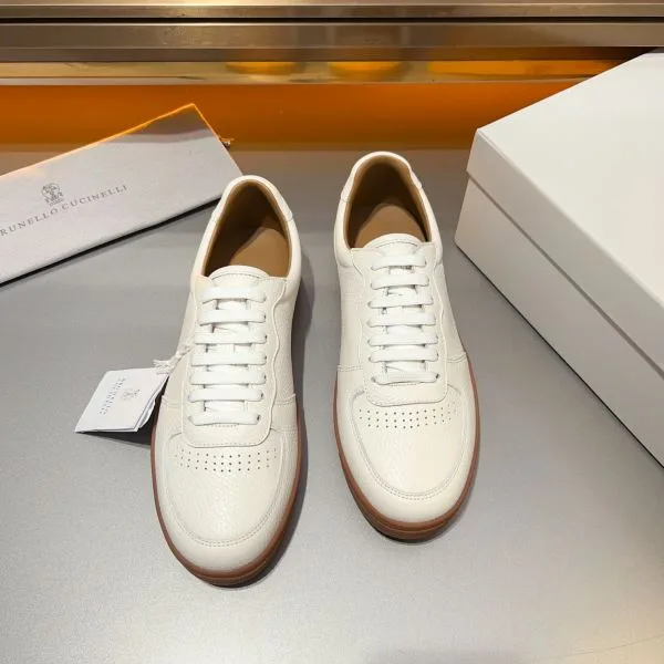 VALENTINO ヴァレンティノ 夏物完売必須 2026 メンズ用 カジュアルシューズ 商品画像 10