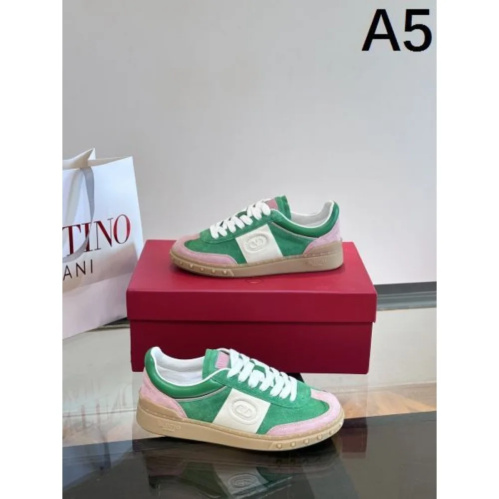 2024FW メンズ用 カジュアルシューズ VALENTINO ヴァレンティノ 雑誌掲載 商品画像 5