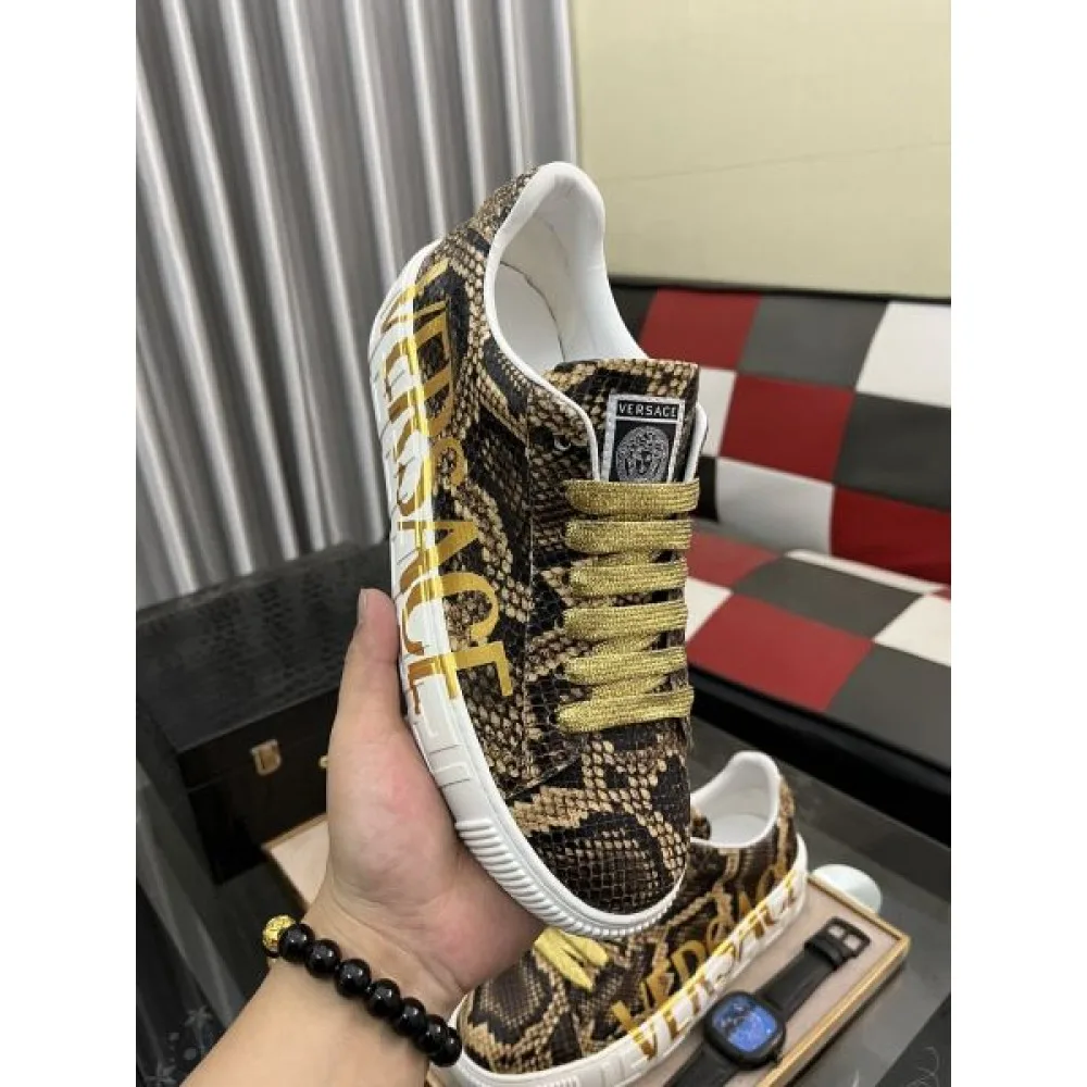 VERSACE ヴェルサーチェ ホリデー限定 2026 メンズ用 カジュアルシューズ 商品画像 5