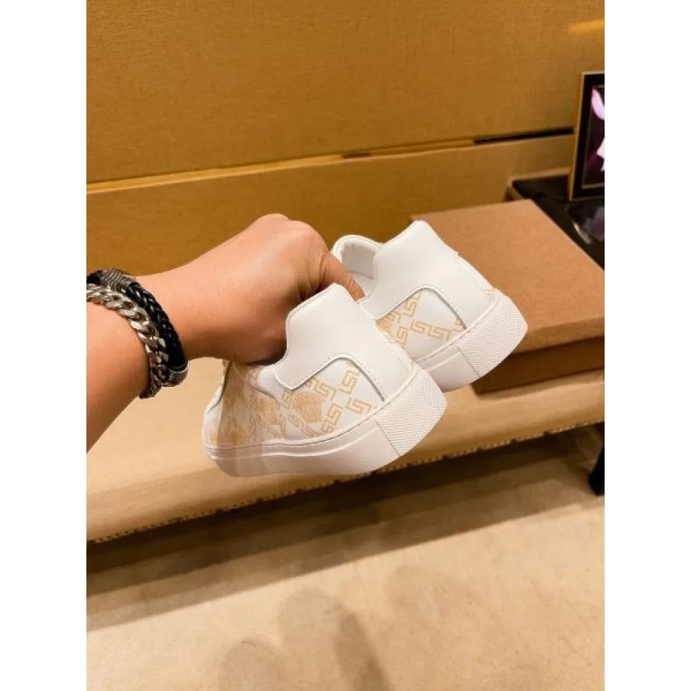 VERSACE ヴェルサーチェ 定番人気商品 2026 メンズ用 カジュアルシューズ 商品画像 9