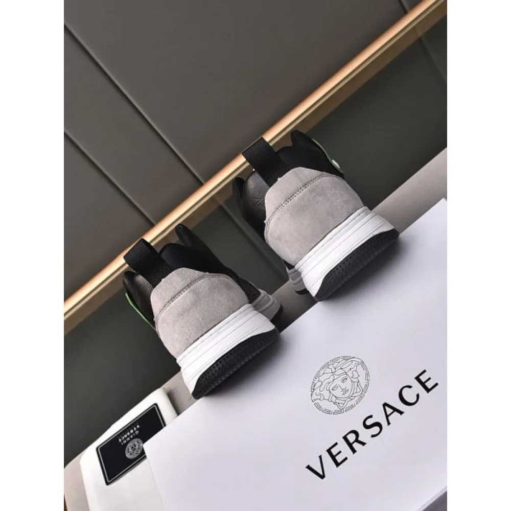 VERSACE ヴェルサーチェ 発売極限状態! 2026 メンズ用 カジュアルシューズ 商品画像 8
