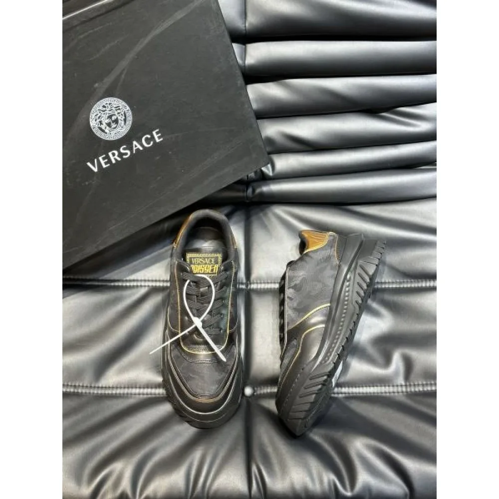 VERSACE ヴェルサーチェ 必見素敵お上品 2026 メンズ用 カジュアルシューズ 商品画像 4