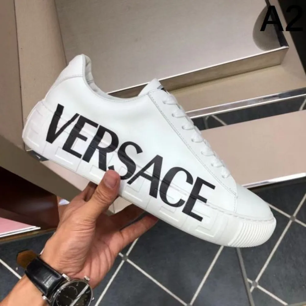 VERSACE ヴェルサーチェ 最終価格セール 2026 メンズ用 カジュアルシューズ 商品画像 2