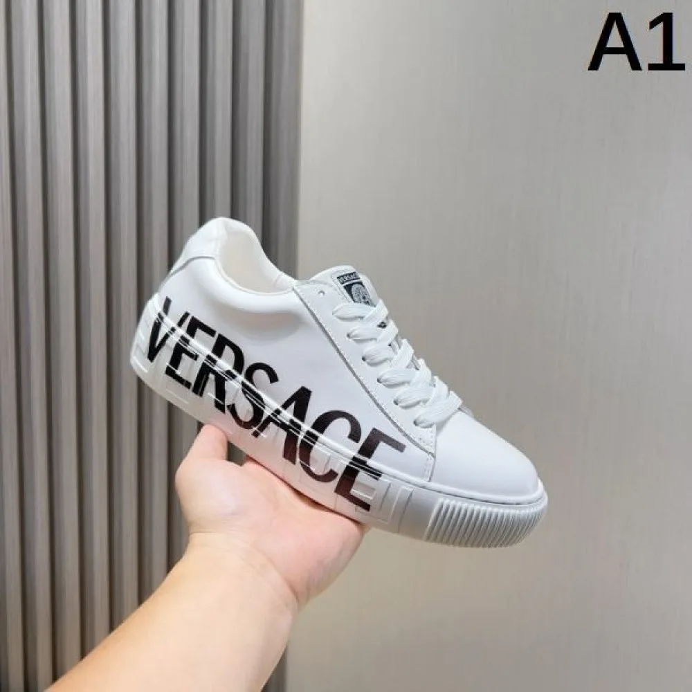 2024FW メンズ用 カジュアルシューズ VERSACE ヴェルサーチェ 海外大人気アイテム 商品画像 1