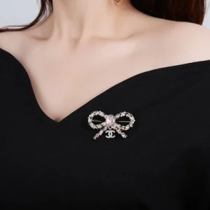 2026 CHANEL シャネル ブローチ スタイリッシュな雰囲気 商品画像 1