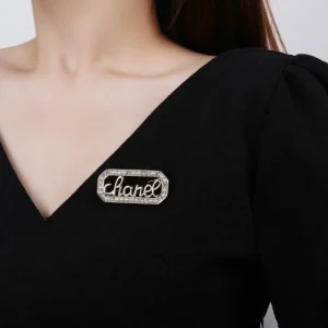 2026 CHANEL シャネル ブローチ ただいま期間限定割引中 商品画像 1