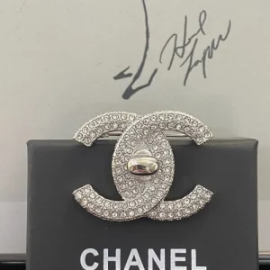 CHANEL シャネル ファッション感度の高い 2026 ブローチ 商品画像 1