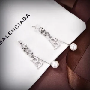 2026 BALENCIAGA バレンシアガ イヤリング 呼び声が高い新名品 商品画像 1