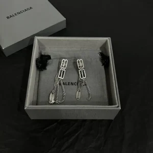 BALENCIAGA バレンシアガ 春夏の定番新品 2026 イヤリング 商品画像 1