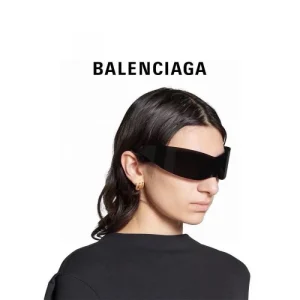 BALENCIAGA バレンシアガ 必見素敵お上品 2026 イヤリング 商品画像 1