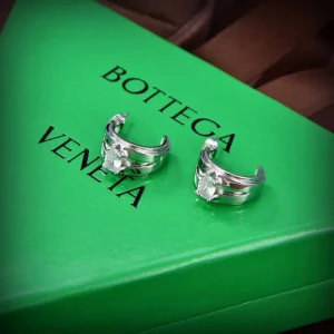 BOTTEGA VENETA ボッテガヴェネタ 春色先取り 2026 イヤリング 商品画像 1