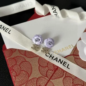 個性的な印象に仕上がり 2026 イヤリング CHANEL シャネル 商品画像 1