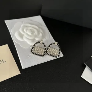 一番注目されている商品 2026 イヤリング CHANEL シャネル 商品画像 1