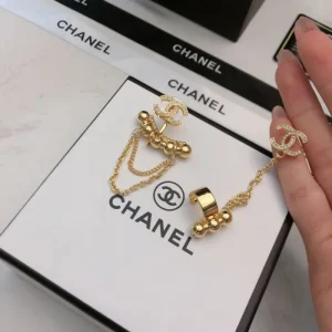 CHANEL シャネル 足下注目してくれる 2026 イヤリング 商品画像 1