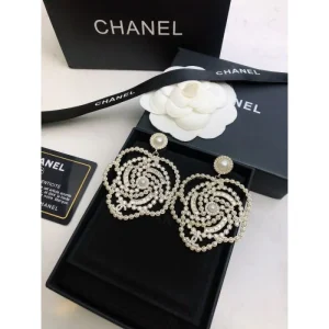 CHANEL シャネル 限定発売の夏季新作 2026 イヤリング 商品画像 1