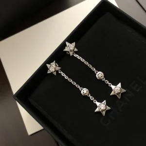 CHANEL シャネル 大切な方へのギフト 2026 イヤリング 商品画像 1