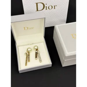 2026 DIOR ディオール イヤリング 今季も引き続きブランド 商品画像 1