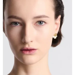 DIOR ディオール 見逃せない今夏新作 2026 イヤリング 商品画像 1