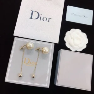 DIOR ディオール 【激安】高級品通販 2026 イヤリング 商品画像 1