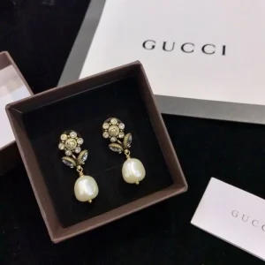 新品は継続して大人気 2026 イヤリング GUCCI グッチ 商品画像 1