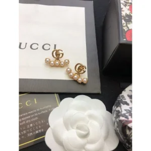 GUCCI グッチ 完売大人気アイテム 2026 イヤリング 商品画像 1