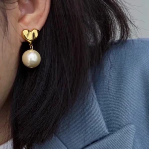 2026 GIVENCHY ジバンシィ イヤリング クリスマスプレゼントにも 商品画像 1