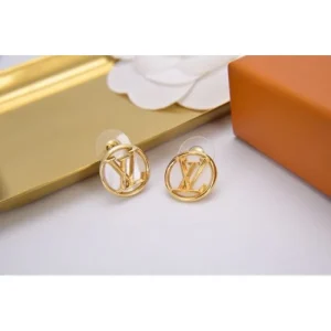 2026 LOUIS VUITTON ルイヴィトン イヤリング お手頃!オシャレ 商品画像 1