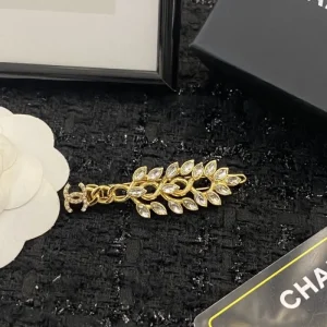 CHANEL シャネル ファション人に必須アイテム 2026 髪飾り 商品画像 1