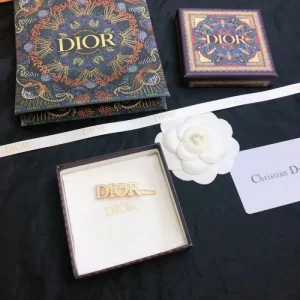 さりげないおしゃれを楽しめ 2026 髪飾り DIOR ディオール 商品画像 1