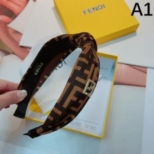 春夏新作を一気見せ 2026 髪飾り FENDI フェンデイ 商品画像 1
