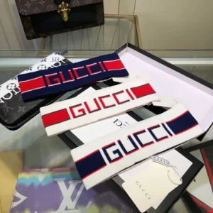 おしゃれ上級者に着 2026 髪飾り GUCCI グッチ 商品画像 1