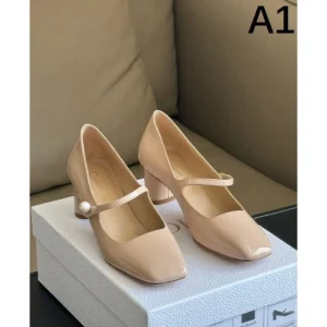 2026 レトロ感のあるデザイン DIOR ディオール レディース ハイヒール 商品画像 1