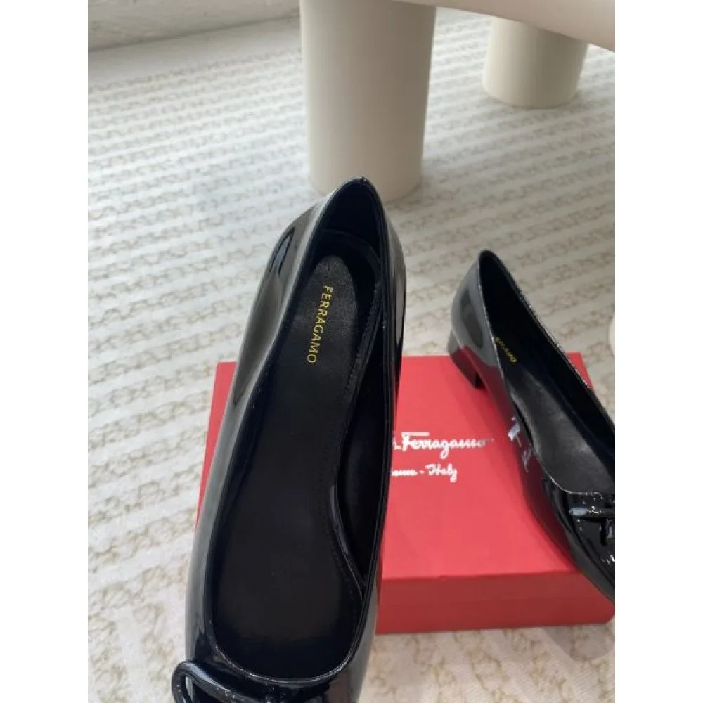 2026 雑誌掲載 FERRAGAMO サルヴァトーレ フェラガモ レディース ハイヒール 商品画像 6