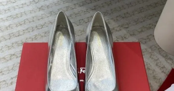 2026 雑誌掲載 FERRAGAMO サルヴァトーレ フェラガモ レディース ハイヒール 商品画像 11