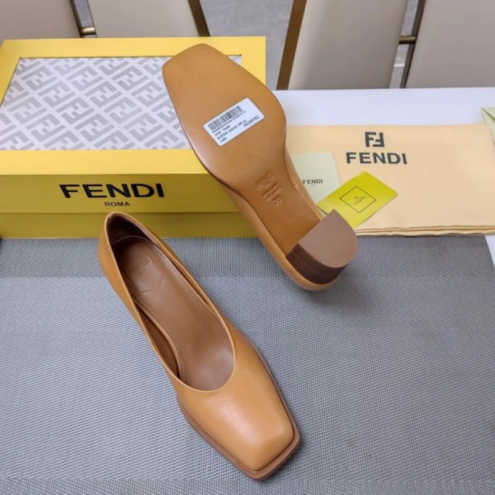 FENDI フェンデイ 2024FW レディース ハイヒール 注目されている新品 商品画像 9