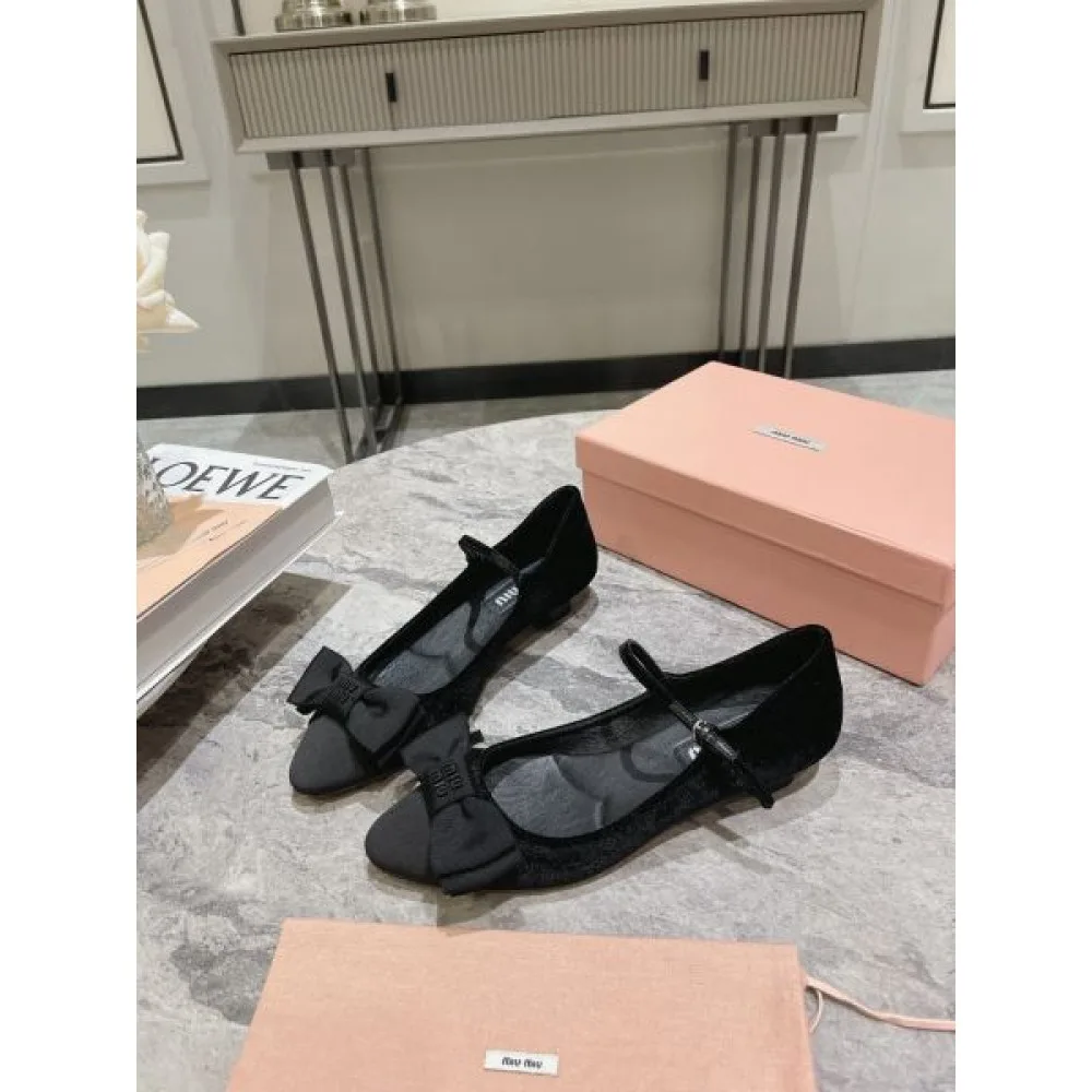 MIU MIU ミュウミュウ 2024FW レディース ハイヒール 数量限定 VIP価格 商品画像 4