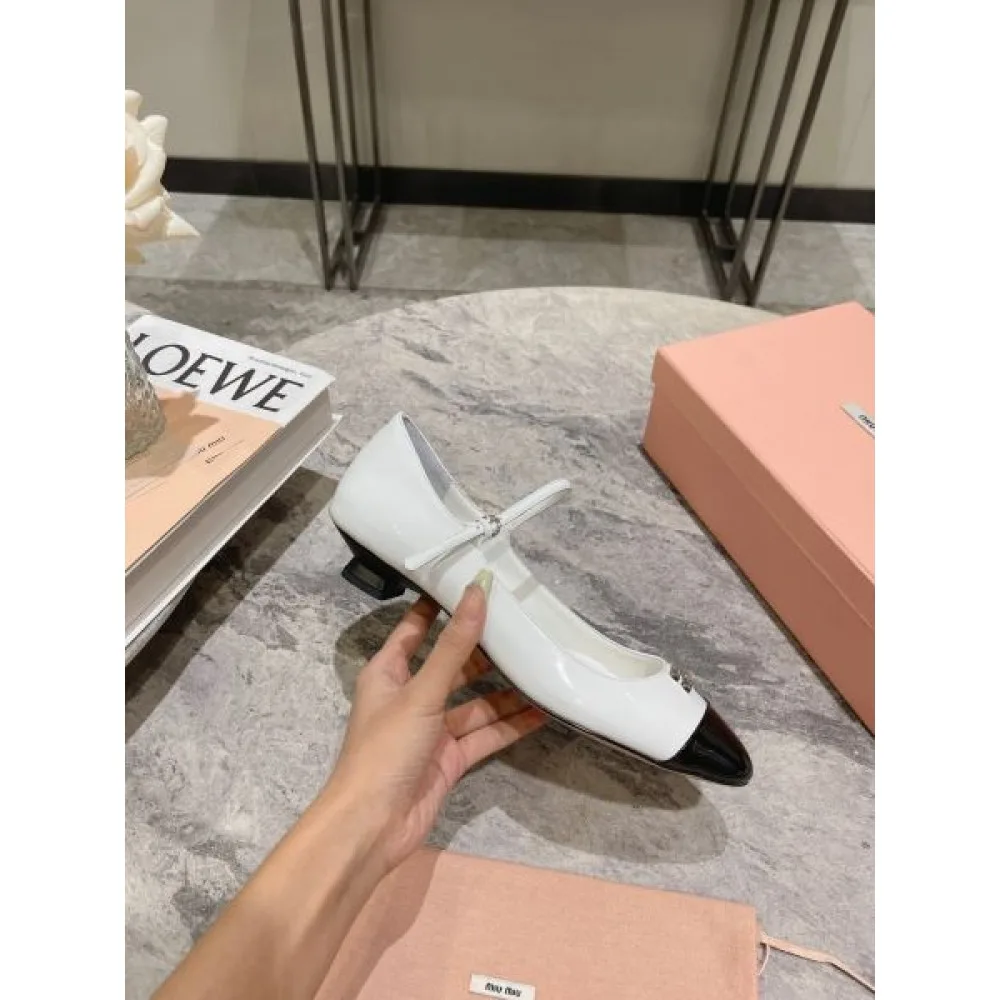 MIU MIU ミュウミュウ 2024FW レディース ハイヒール きちんと感がある 商品画像 3
