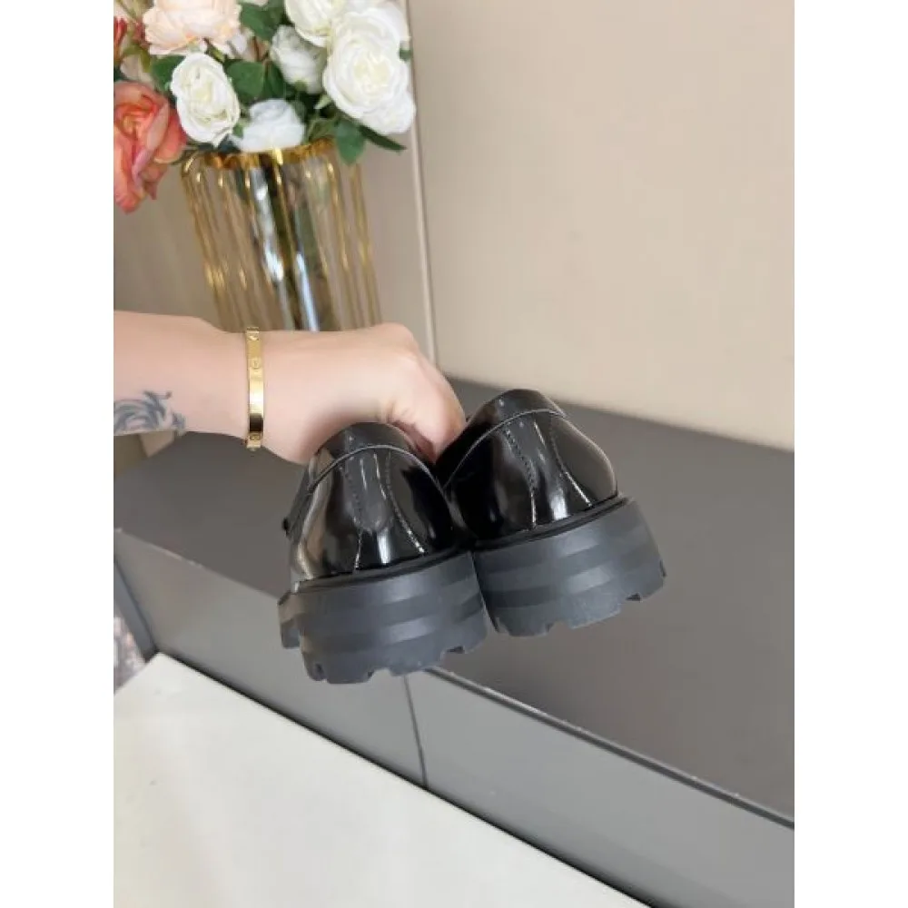 2026 お洒落さんの愛用率が高い CELINE セリーヌ レディース用 カジュアルシューズ 商品画像 8