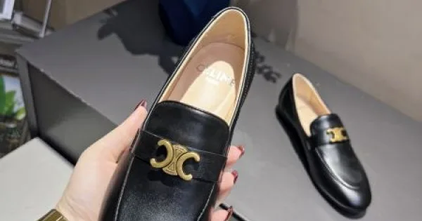 2026 夏新品完売間近 CELINE セリーヌ レディース用 カジュアルシューズ 商品画像 11