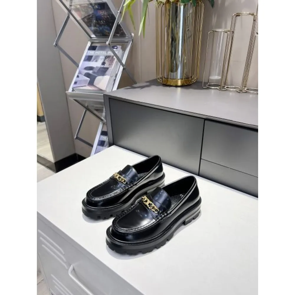2026 着回し力が抜群 CELINE セリーヌ レディース用 カジュアルシューズ 商品画像 4