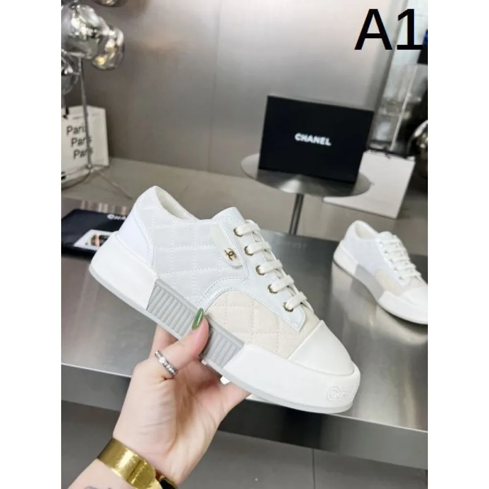 2026 著名人やセレブも愛用する CHANEL シャネル レディース用 カジュアルシューズ 商品画像 1