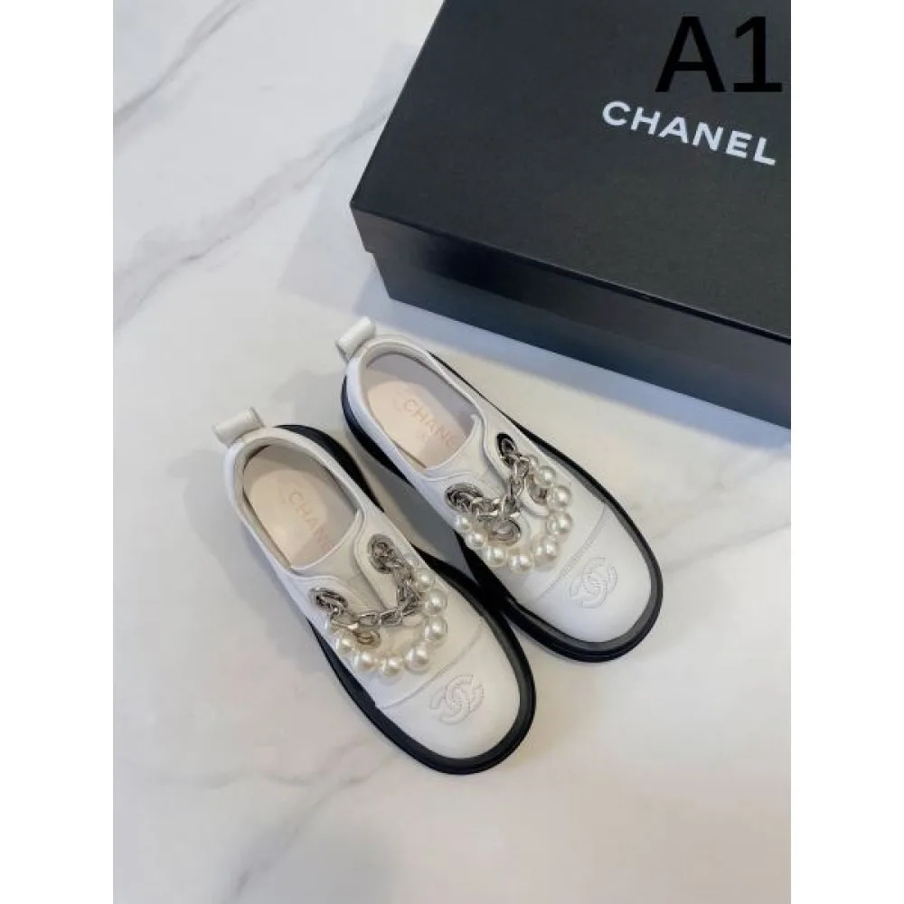 2026 夏コーデの主役級 CHANEL シャネル レディース用 カジュアルシューズ 商品画像 1