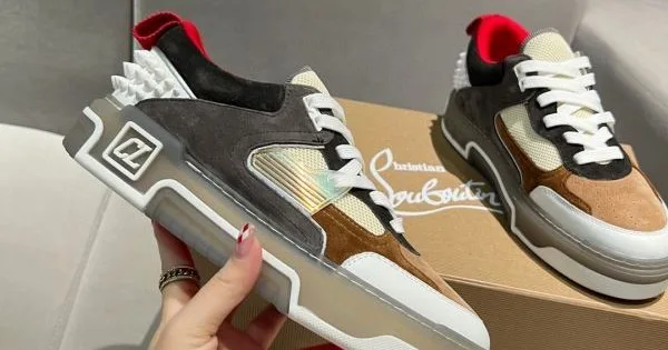 2026 注目度が高い CHRISTIAN LOUBOUTIN クリスチャンルブタン レディース用 カジュアルシューズ 商品画像 11