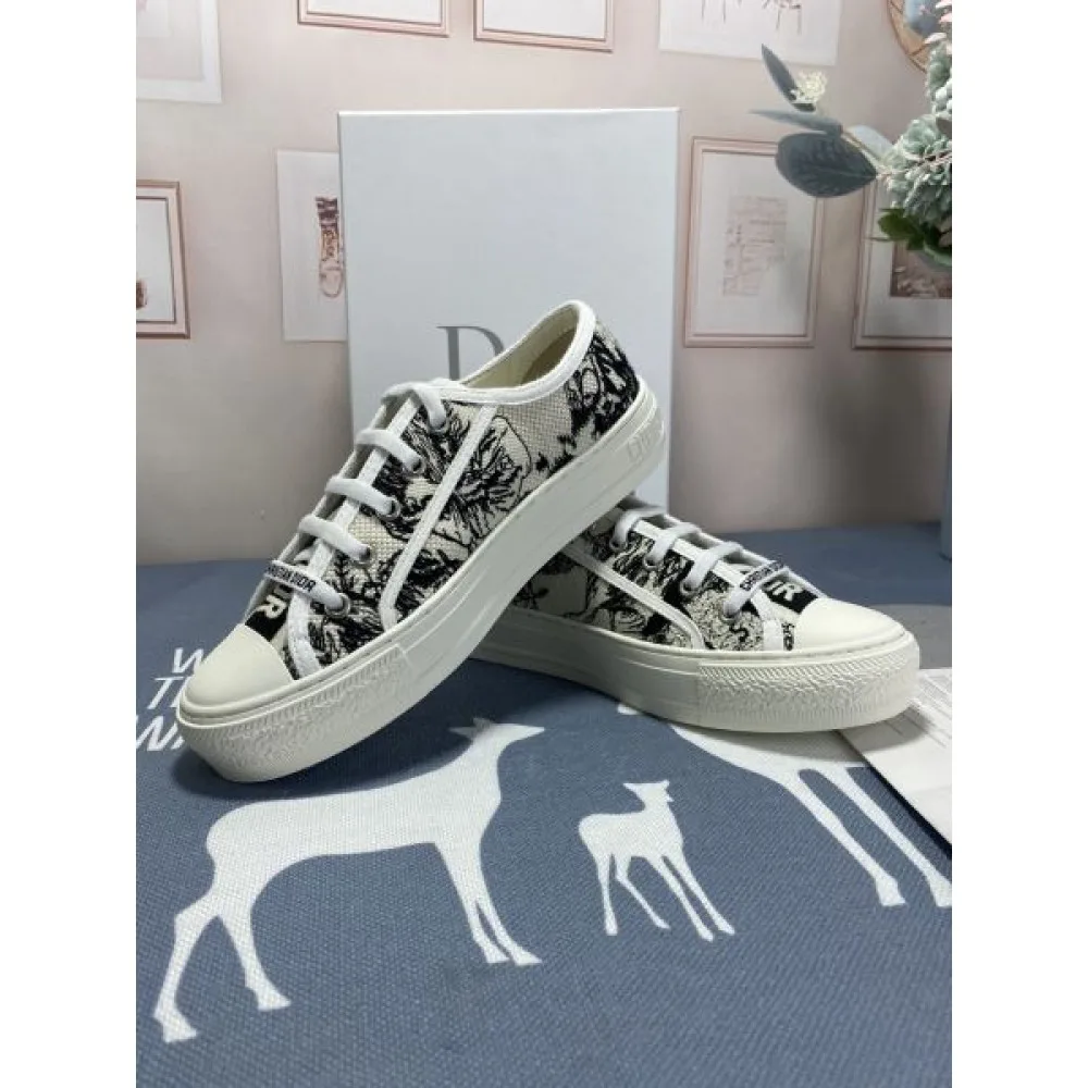 DIOR ディオール 2024FW レディース用 カジュアルシューズ 今季はファション感漂う 商品画像 2