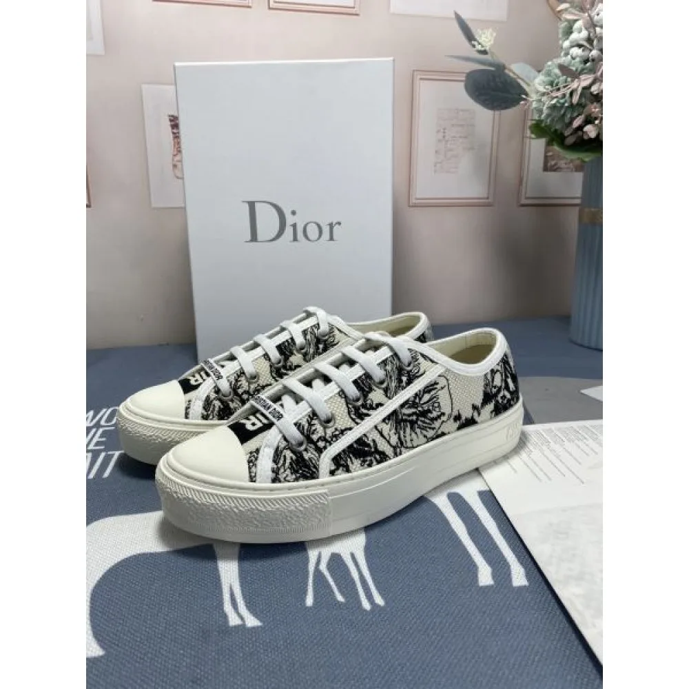 DIOR ディオール 2024FW レディース用 カジュアルシューズ 今季はファション感漂う 商品画像 3