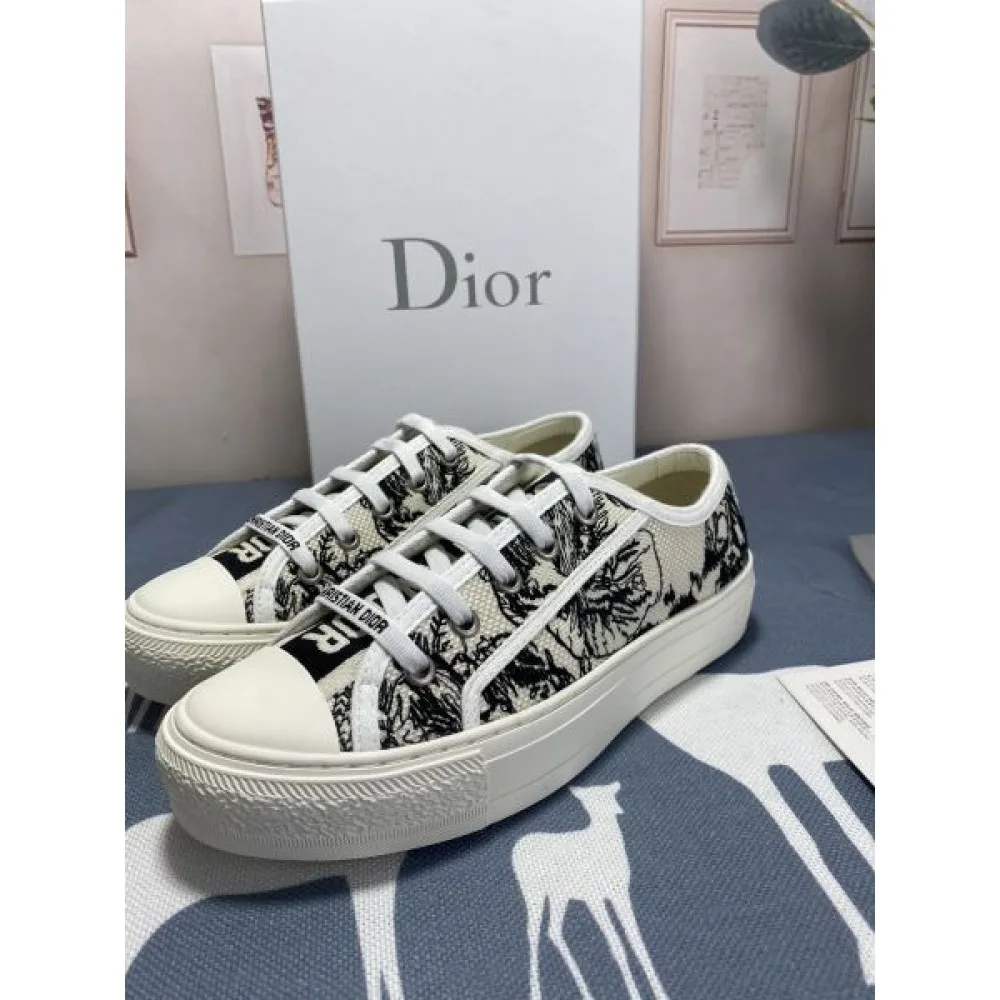DIOR ディオール 2024FW レディース用 カジュアルシューズ 今季はファション感漂う 商品画像 4