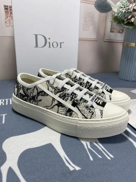 DIOR ディオール 2024FW レディース用 カジュアルシューズ 今季はファション感漂う 商品画像 10
