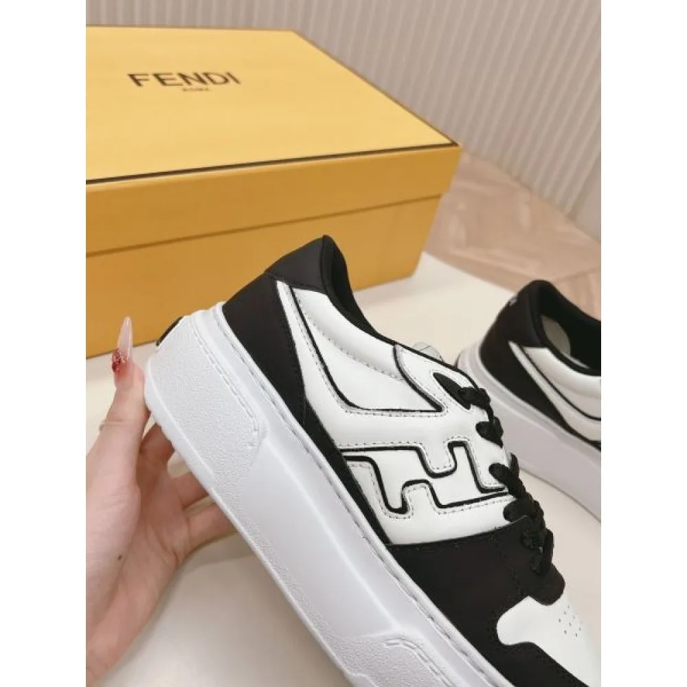 2026 カジュアルの定番 FENDI フェンデイ レディース用 カジュアルシューズ 商品画像 8