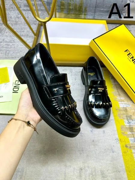 FENDI フェンデイ 2024FW レディース用 カジュアルシューズ お気に入りのスタイル 商品画像 8