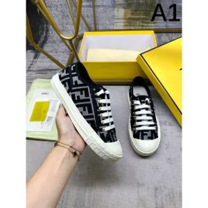 FENDI フェンデイ 2024FW レディース用 カジュアルシューズ お気に入りのデザイン 商品画像 1